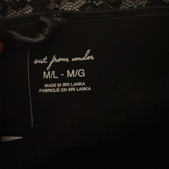 OFF SHOULDER TOP - Picture 2 of 4